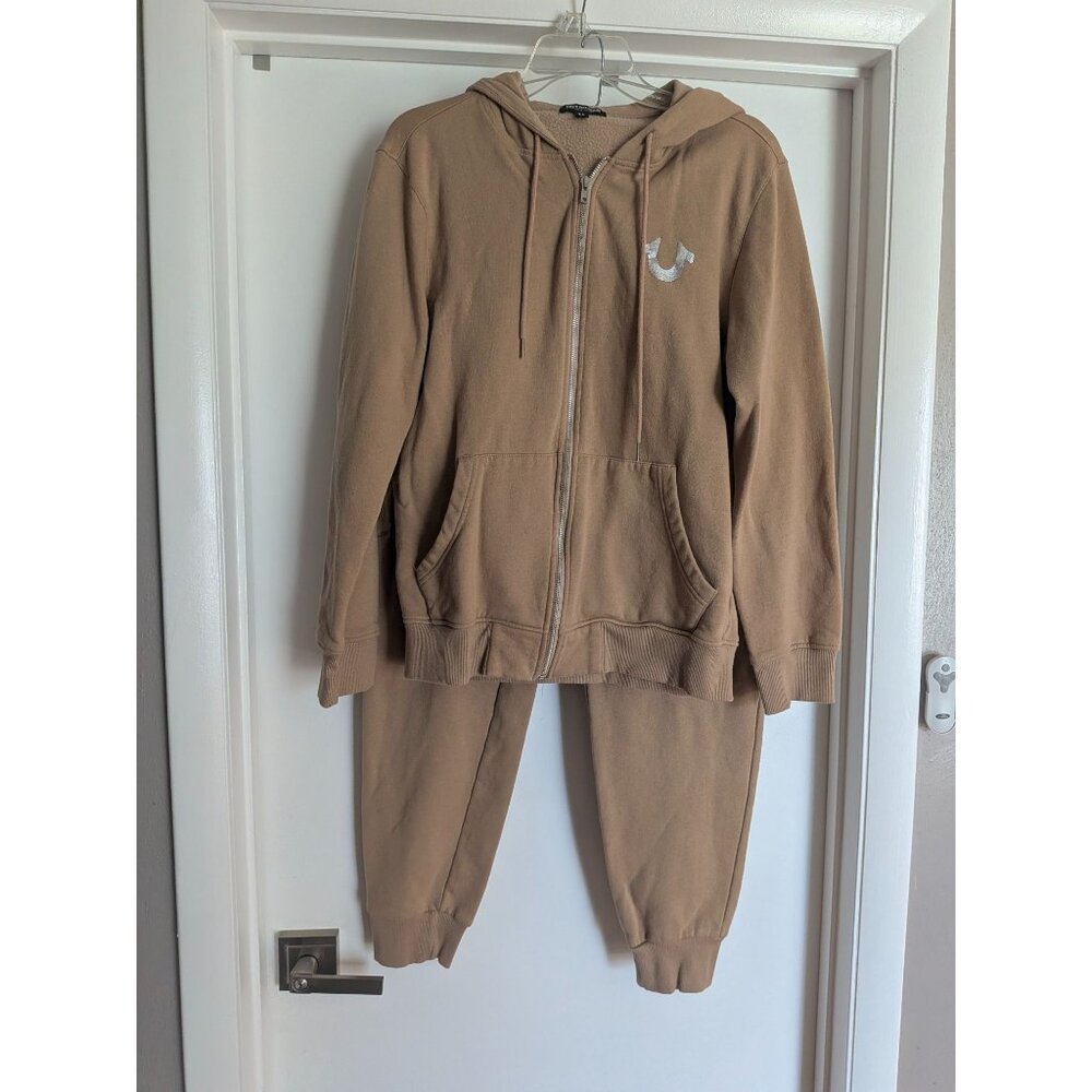 True Religion Horsehoe Logo full Sweatsuit set Med Tan Tracksuit